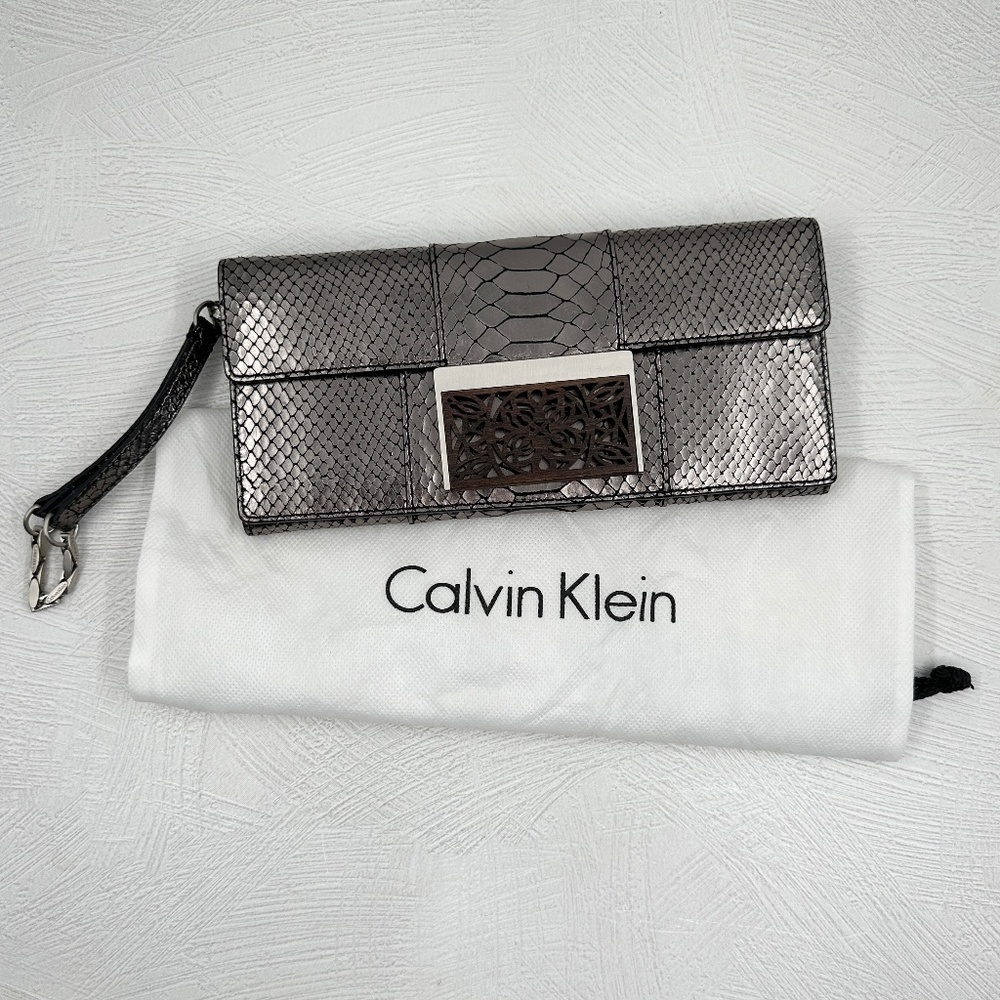Calvin Klein Wristlet Metallic Pewter Lizard Skin Clutch Evening Bag